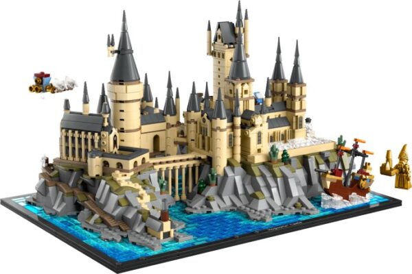 LEGO 76419 Hogwarts Castle and Grounds